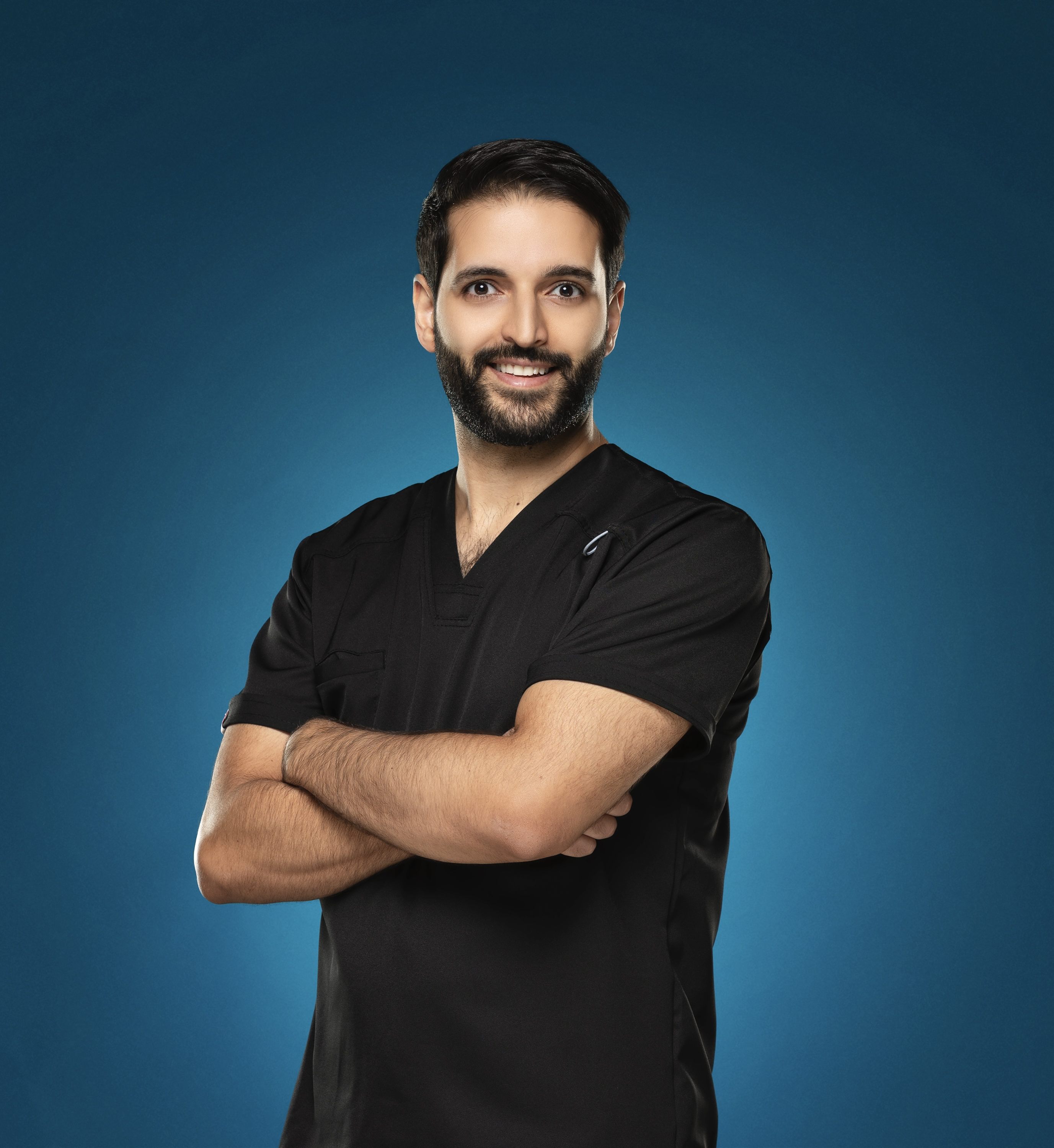 د. محمد عليان، طبيب أسنان في عيادة بيرفكشن